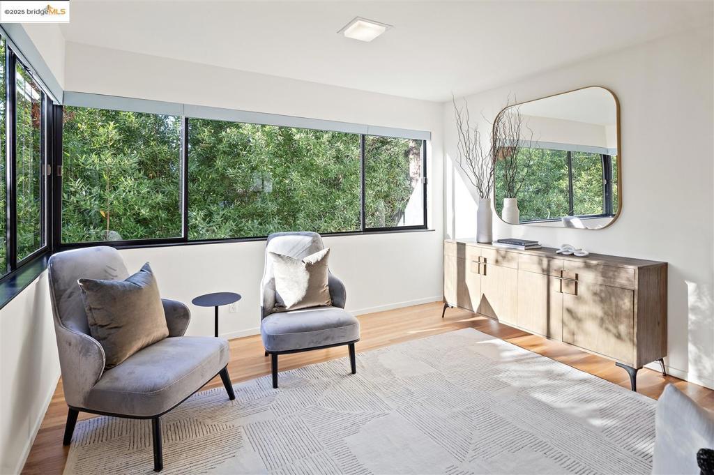 CLAREMONT - Residential