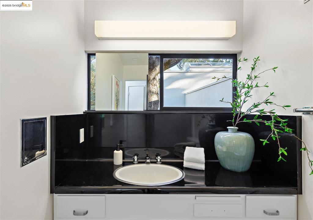 CLAREMONT - Residential