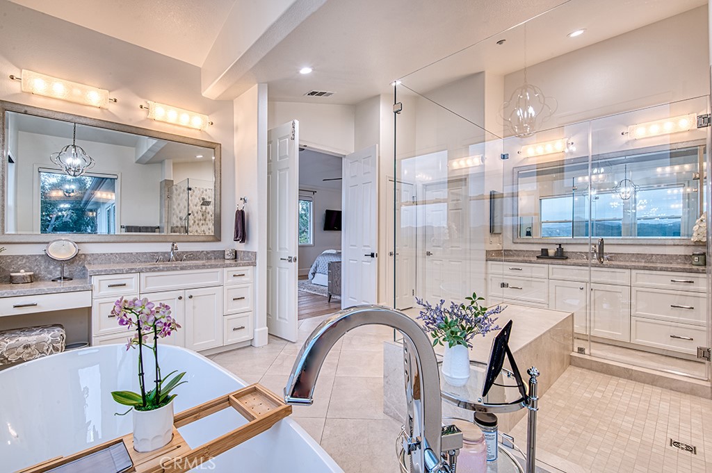 Trabuco Canyon, California, 92679, United States, 5 Bedrooms Bedrooms, ,5 BathroomsBathrooms,Residential,Active,2016408