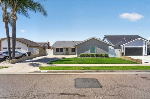 Photo of 625 Holmes AVE, Placentia, CA 92870 (MLS # PW26128450)