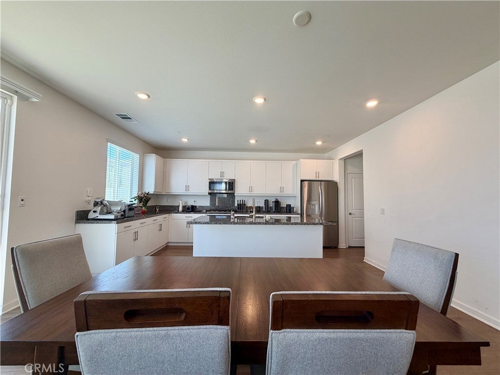 585 Bacon Ridge