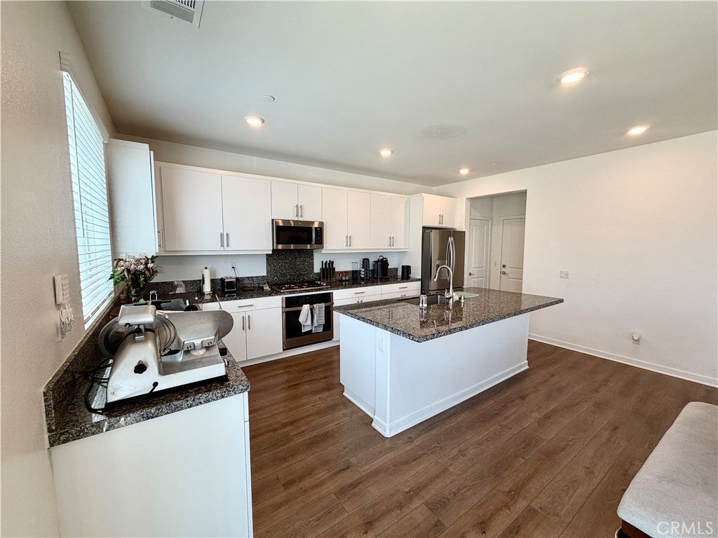 585 Bacon Ridge