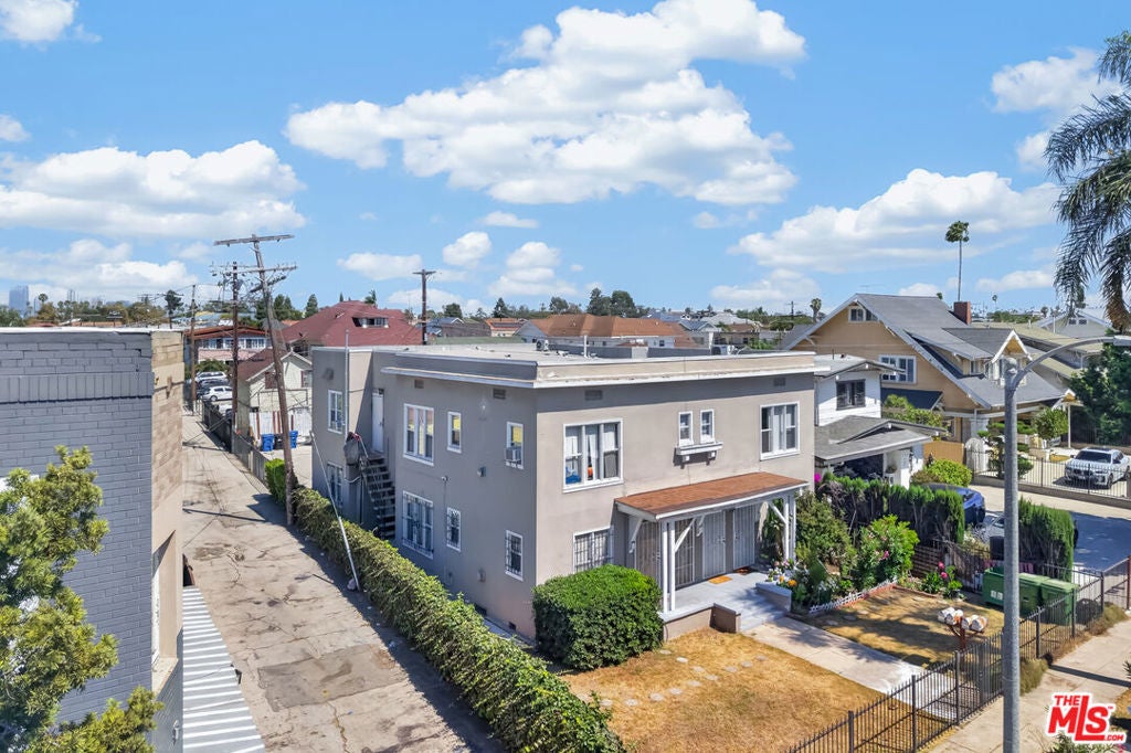 1322 4th Avenue