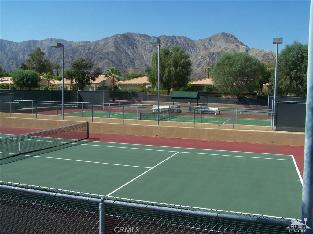 Laguna De La Paz - Residential