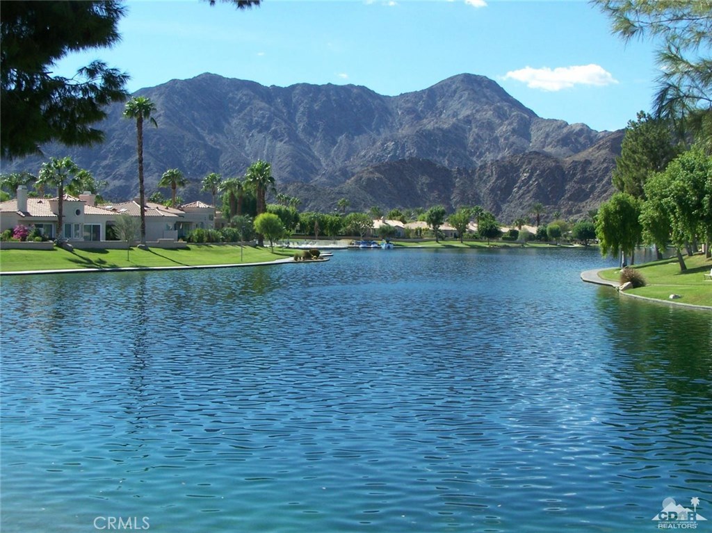 Laguna De La Paz - Residential