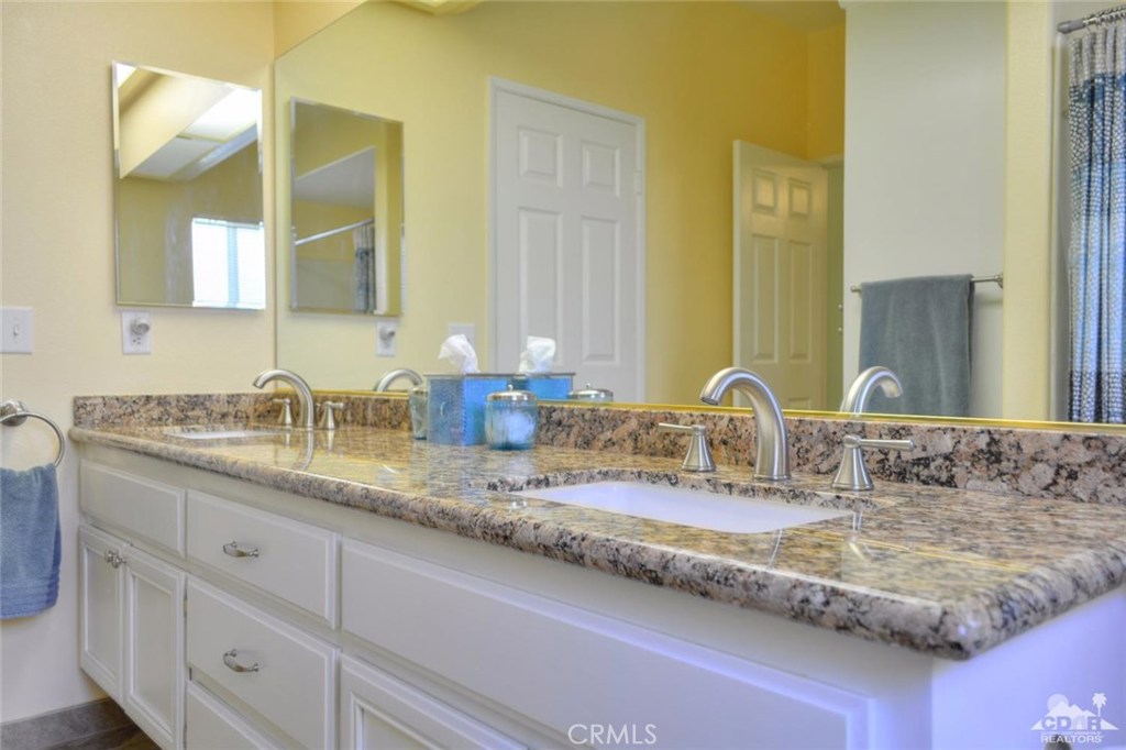 Laguna De La Paz - Residential