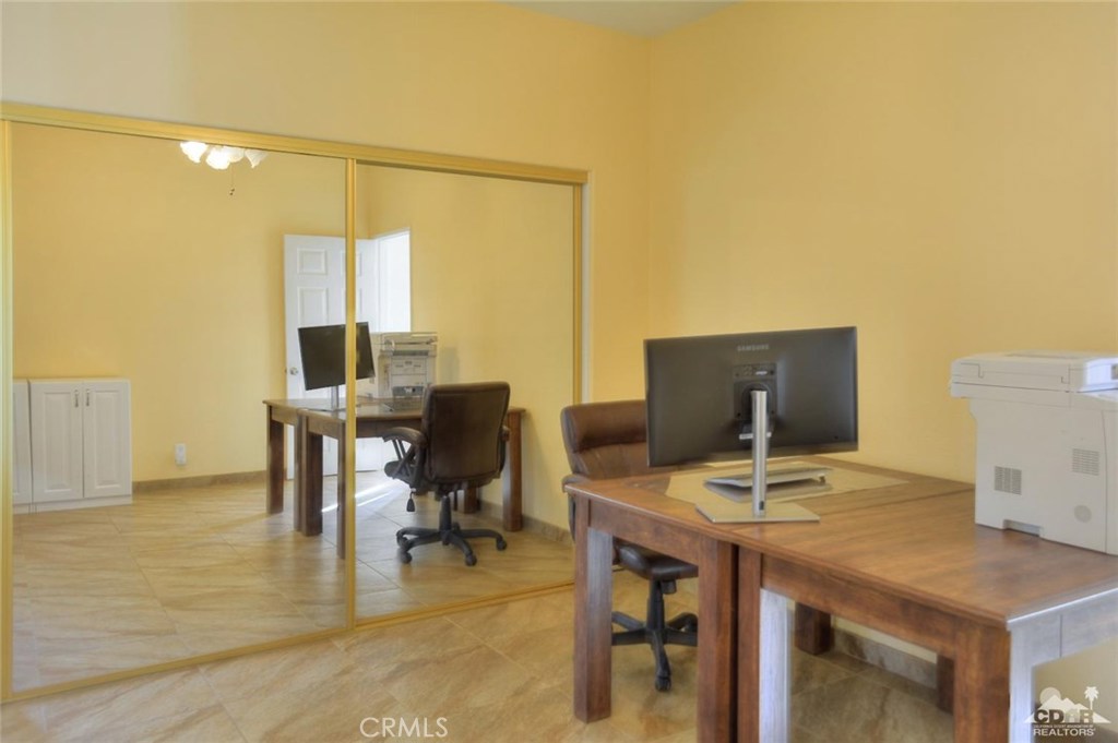 Laguna De La Paz - Residential