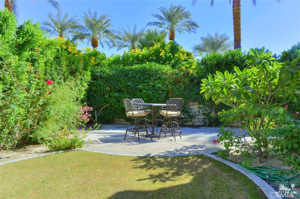 Laguna De La Paz - Residential