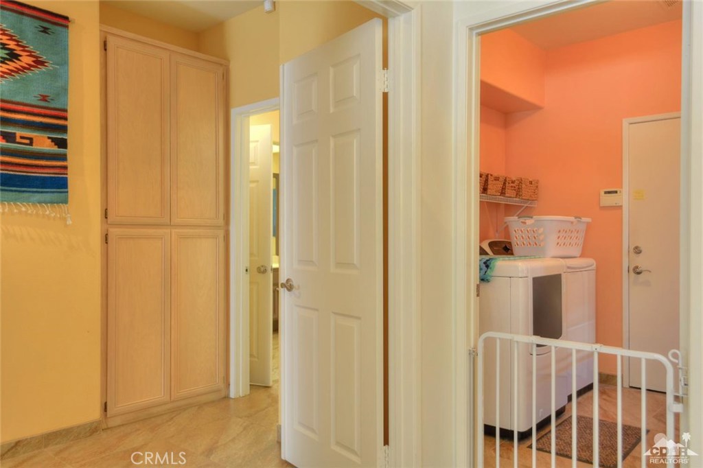 Laguna De La Paz - Residential