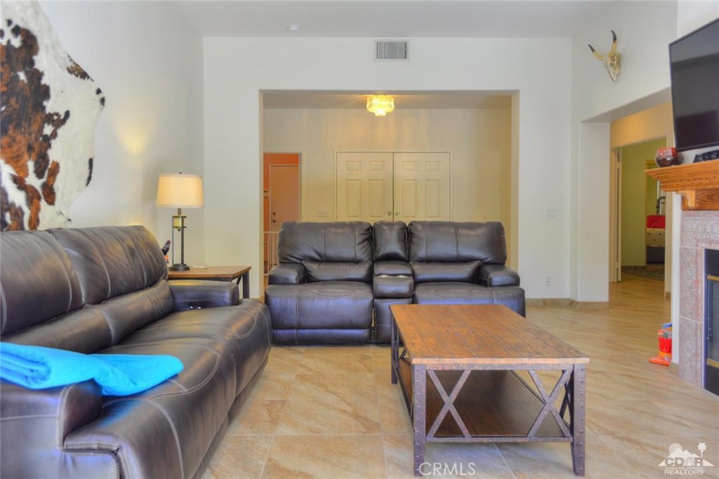 Laguna De La Paz - Residential