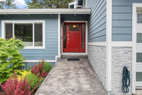 Tiny photo for 4029 Aliso AVE, Oakland, CA 94619 (MLS # 41136955)