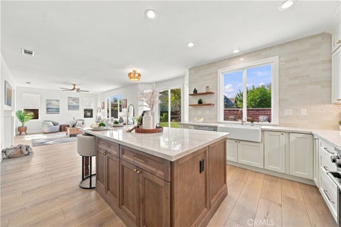 Tiny photo for 39263 Half Moon Circle, Murrieta, CA 92563 (MLS # SW26228538)