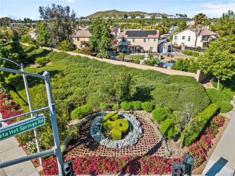 Tiny photo for 39263 Half Moon Circle, Murrieta, CA 92563 (MLS # SW26228538)