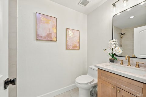 Tiny photo for 39263 Half Moon Circle, Murrieta, CA 92563 (MLS # SW26228538)