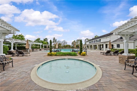 Tiny photo for 39263 Half Moon Circle, Murrieta, CA 92563 (MLS # SW26228538)