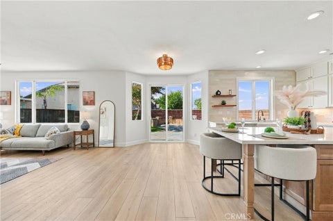 Tiny photo for 39263 Half Moon Circle, Murrieta, CA 92563 (MLS # SW26228538)