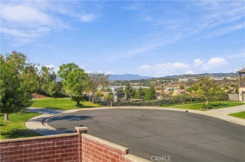 Tiny photo for 39263 Half Moon Circle, Murrieta, CA 92563 (MLS # SW26228538)