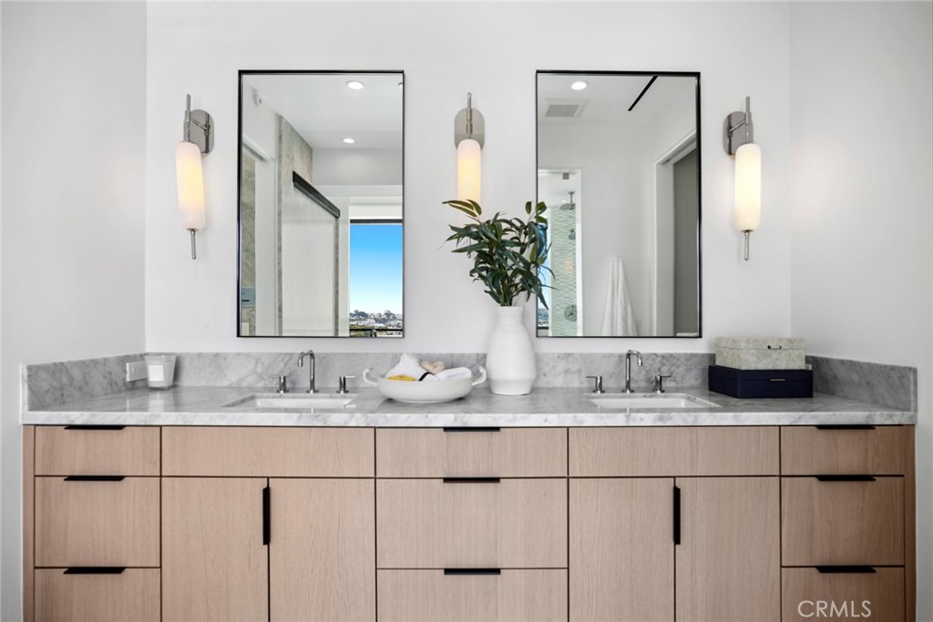 Corona del Mar South of PCH (CDMS) - Residential