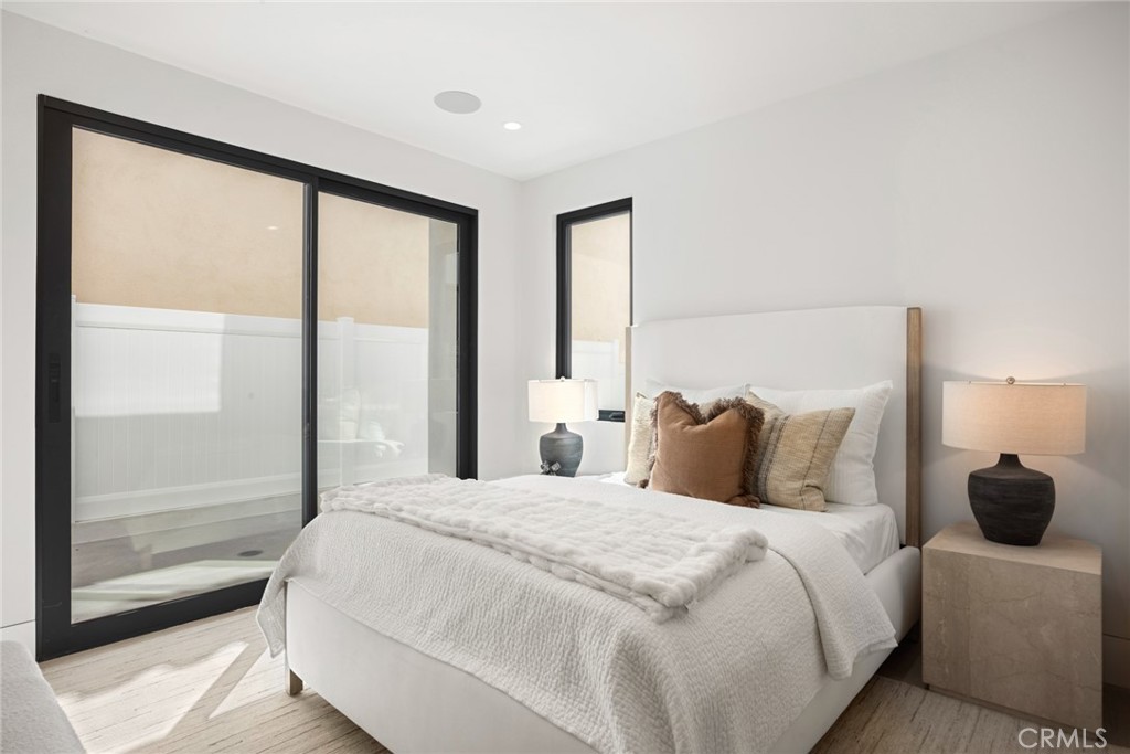 Corona del Mar South of PCH (CDMS) - Residential