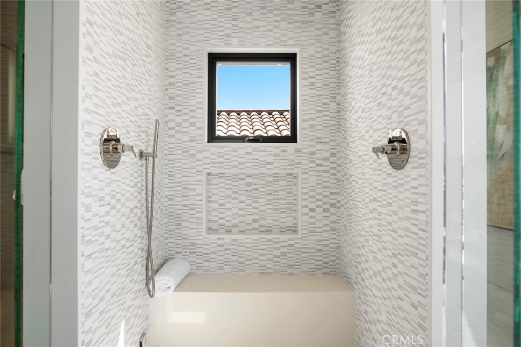 Corona del Mar South of PCH (CDMS) - Residential