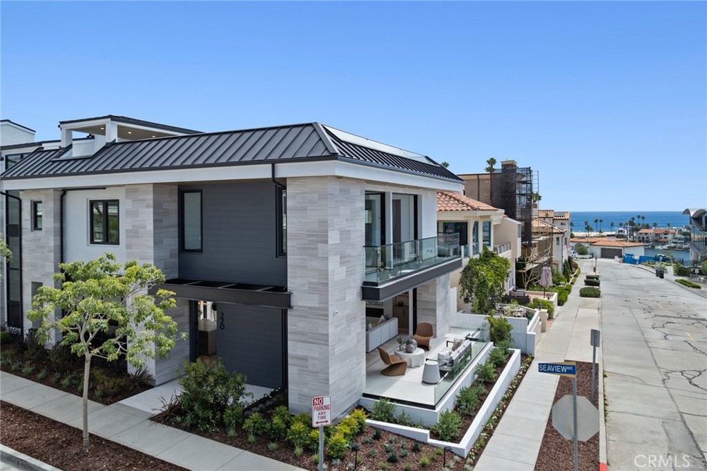 Corona del Mar South of PCH (CDMS) - Residential