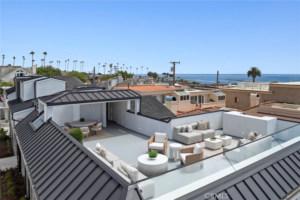 Corona del Mar South of PCH (CDMS) - Residential