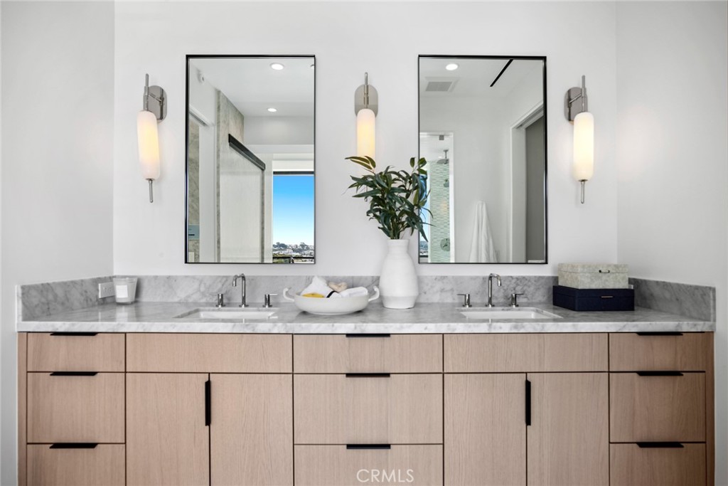 Corona del Mar South of PCH (CDMS) - Residential