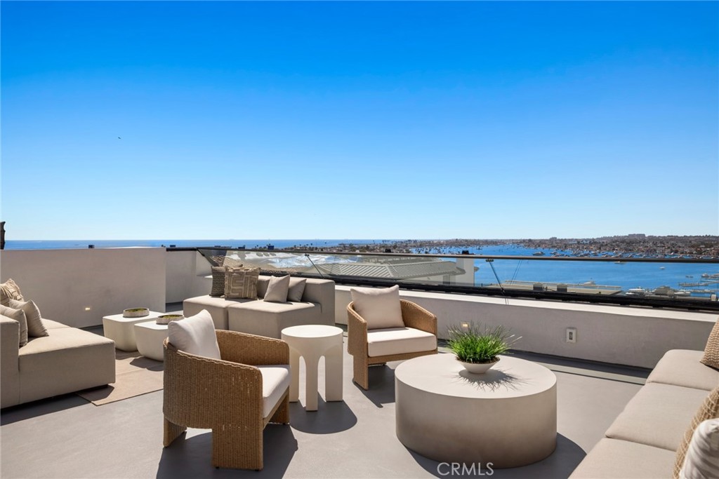 Corona del Mar South of PCH (CDMS) - Residential