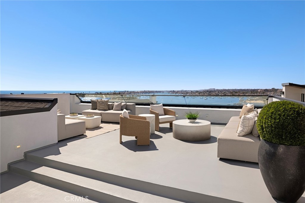 Corona del Mar South of PCH (CDMS) - Residential