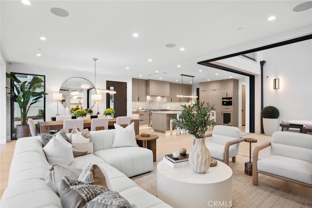 Corona del Mar South of PCH (CDMS) - Residential