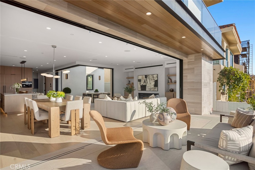 Corona del Mar South of PCH (CDMS) - Residential