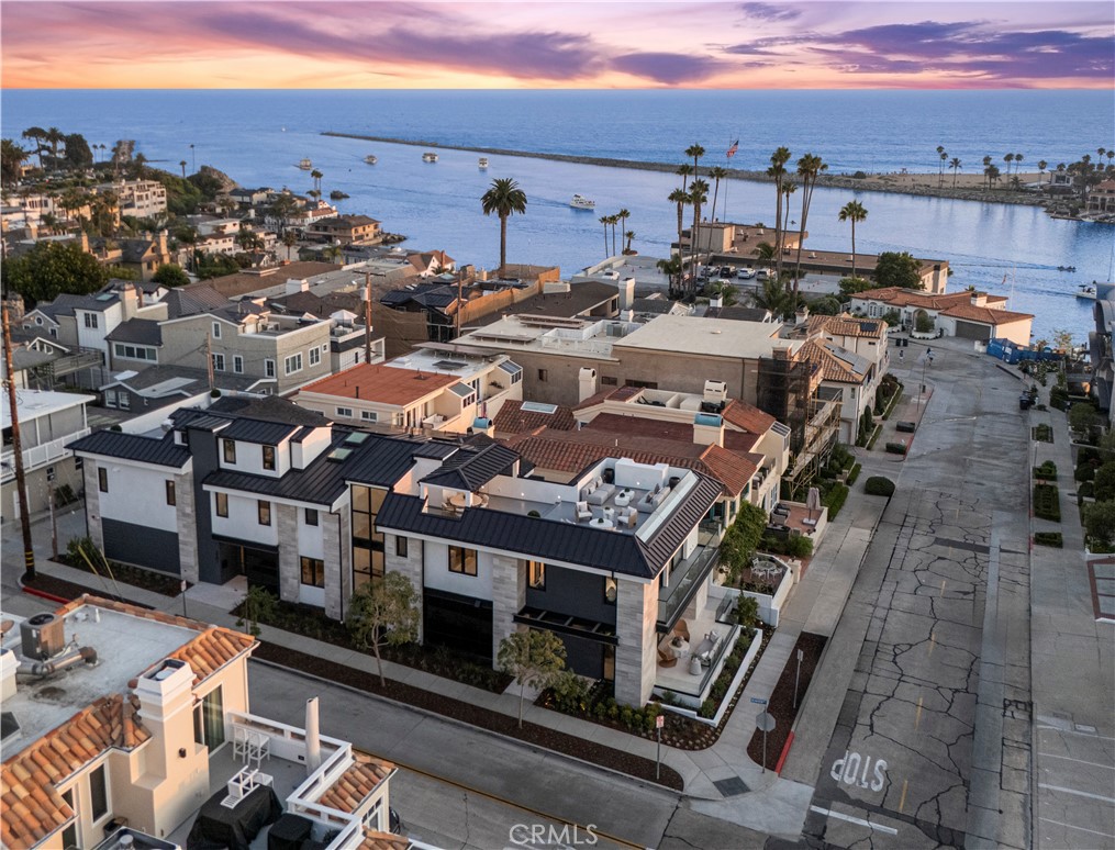 Corona del Mar South of PCH (CDMS) - Residential