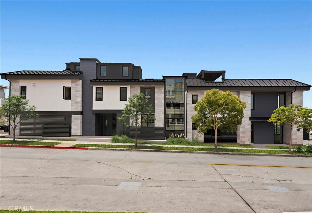 220 Carnation Ave.