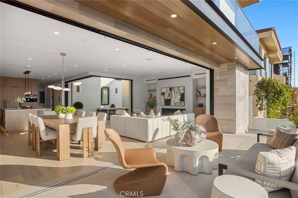 Corona del Mar South of PCH (CDMS) - Residential