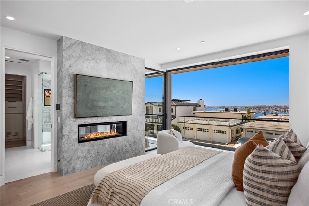 Corona del Mar South of PCH (CDMS) - Residential