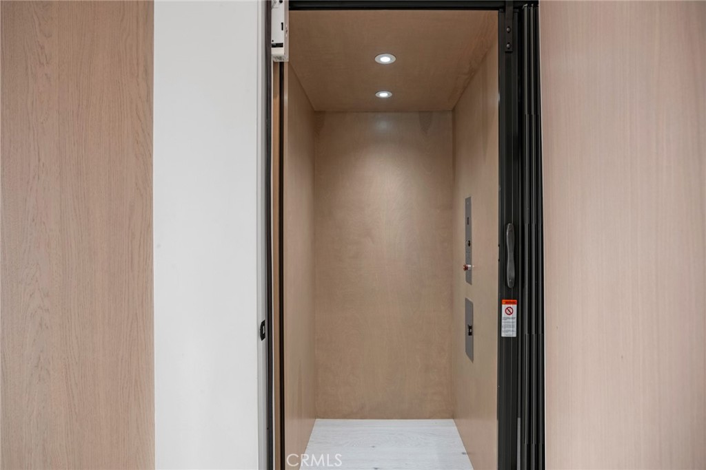 Corona del Mar South of PCH (CDMS) - Residential