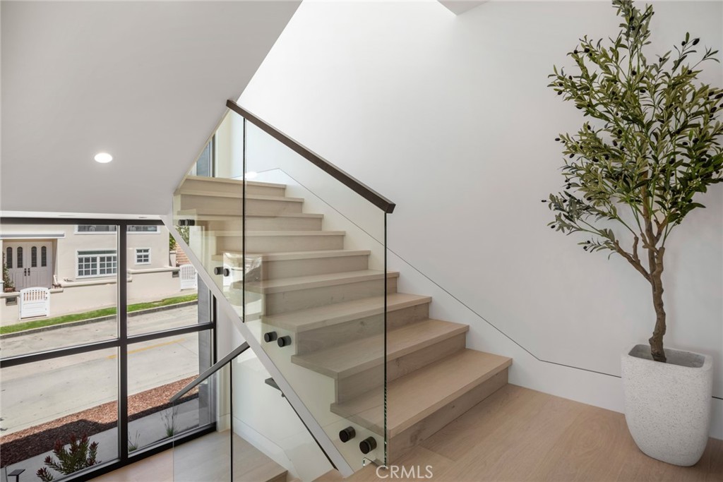 Corona del Mar South of PCH (CDMS) - Residential