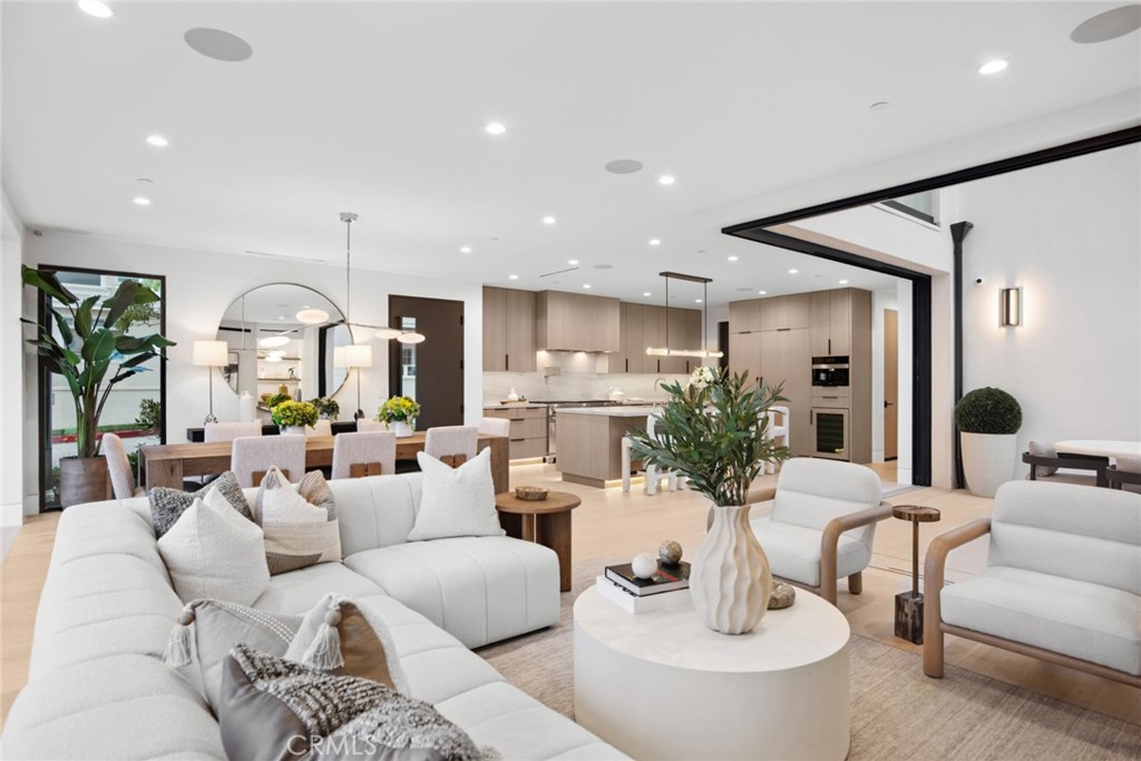 Corona del Mar South of PCH (CDMS) - Residential