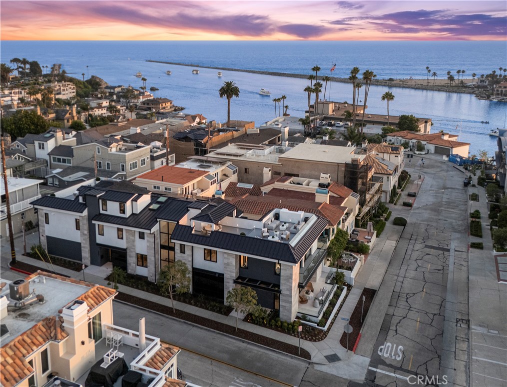 Corona del Mar South of PCH (CDMS) - Residential