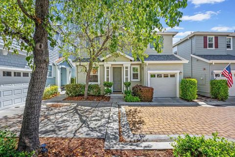 Photo of 7934 Kipling Circle, Gilroy, CA 95020 (MLS # ML82050360)