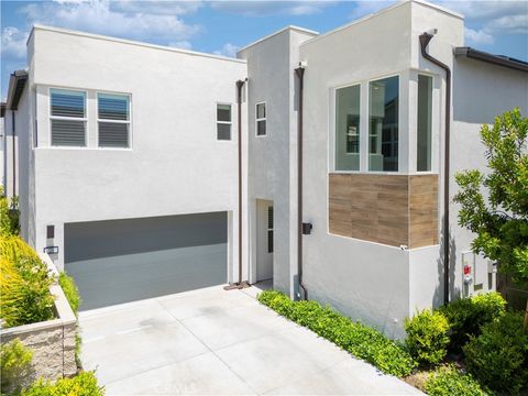 Photo of 120 Holliston, Lake Forest, CA 92630 (MLS # OC25132273) Photo of 120 Holliston, Lake Forest, CA 92630 (MLS # OC25132273)