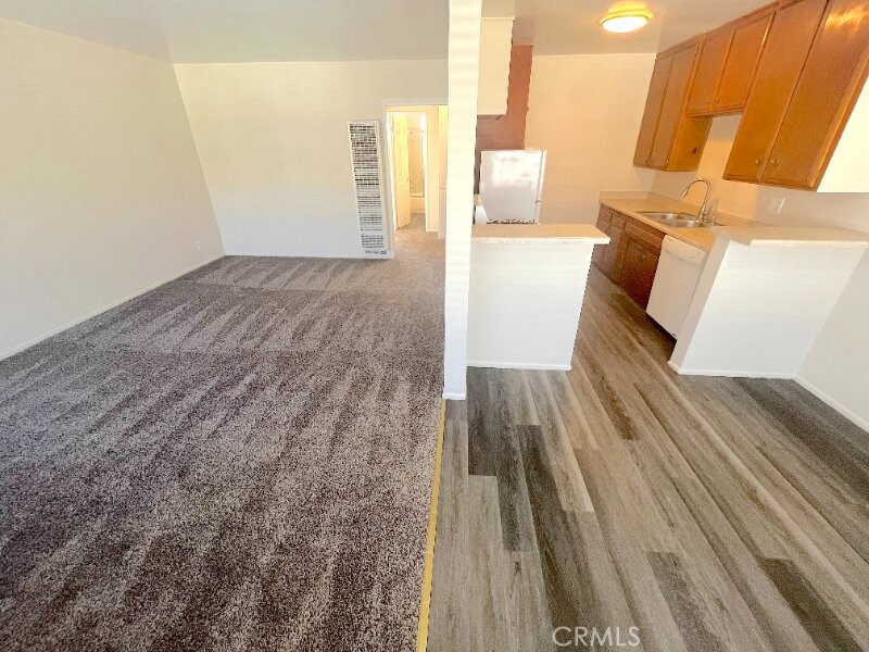 2115 Placentia Avenue 24