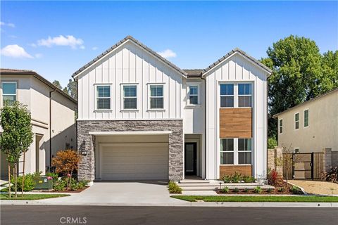 360 Riverbend Lake Forest CA 92630