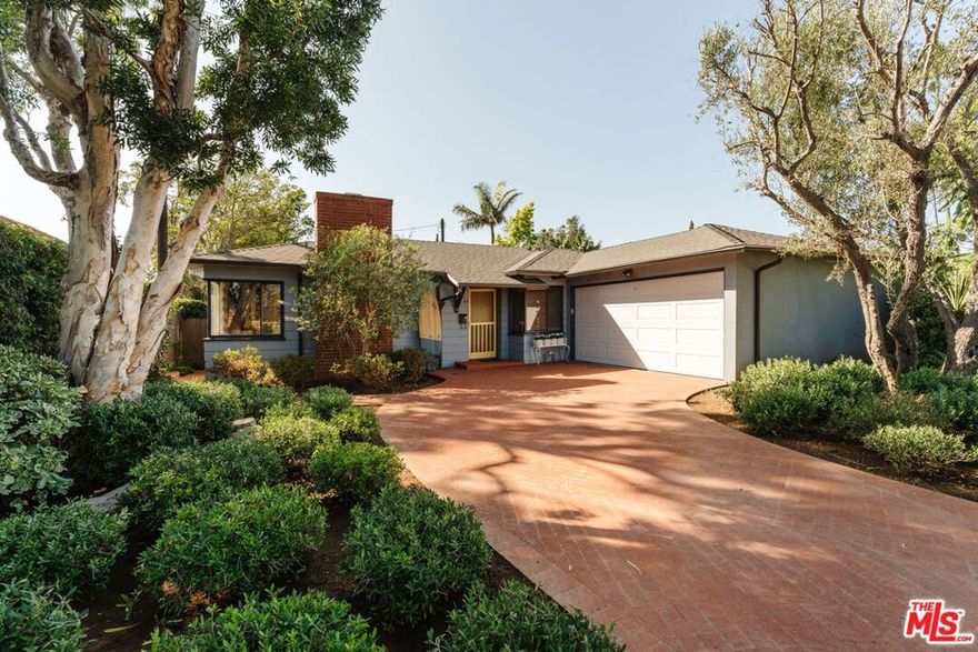 Located in one of the best neighborhoods in Pacific Palisades and sited steps away from the ocean views of the bluffs, this 3 bedroom, 2 bathroom single story home is reminiscent of a typical California beach bungalow.  Set back from the street with lush landscaping, this home has an abundance of charm with wood floors, beautiful built-in cabinetry, and ample natural light.  While both beautiful and move-in ready, this home is also blessed with immense potential as it sits on a 7,200 sq ft private and flat lot in one of the most desirable and coveted areas in Pacific Palisades.