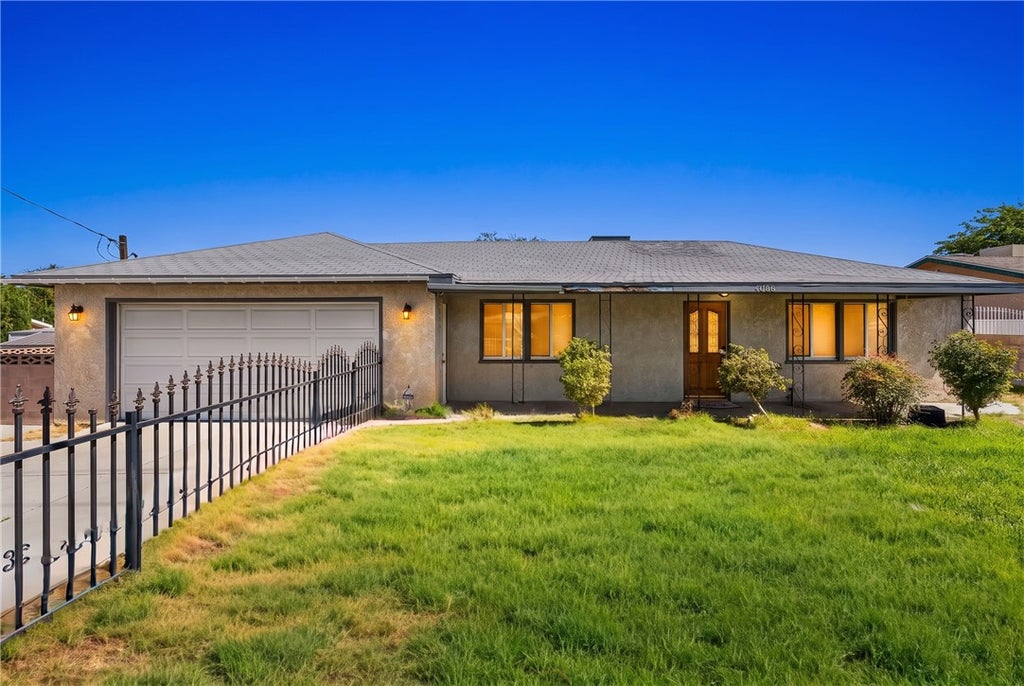 Photo of 41726 55th ST W, Lancaster, CA 93536 (MLS # SR26201958)