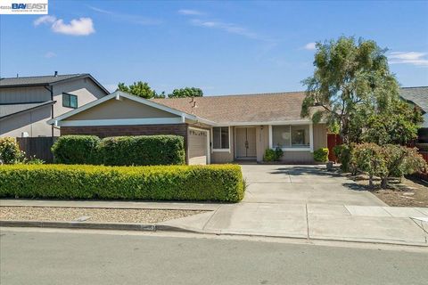 Photo of 3330 Kemper Rd RD, Fremont, CA 94536 (MLS # 41134491)