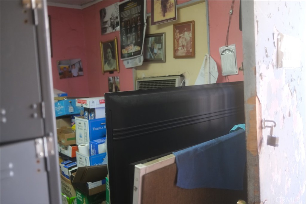 10337 San Fernando Road