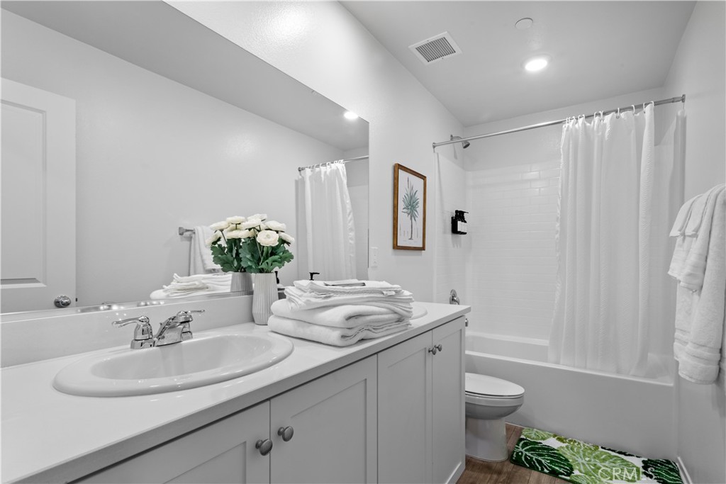Mariposa Pointe - Residential