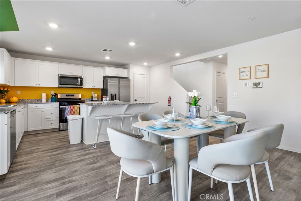Mariposa Pointe - Residential