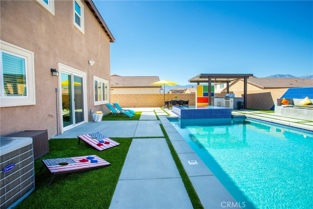 Mariposa Pointe - Residential